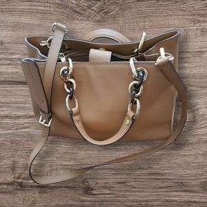Chic Tan Shoulder Bag